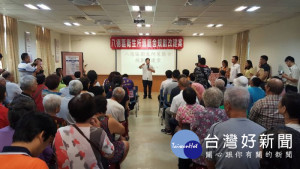 鄭市長視察舊八德區衛生所。