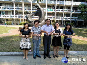 僑泰高中老師獲師鐸獎。林重鎣攝