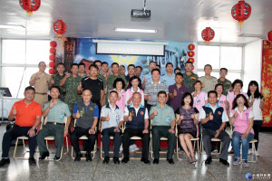 苗縣各界秋節慰問國軍官兵。（記者許素蘭／攝）