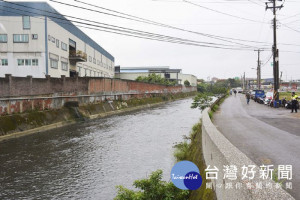 埔心溪幹線大新三號橋至新莊一號橋排水路拓寬工程。