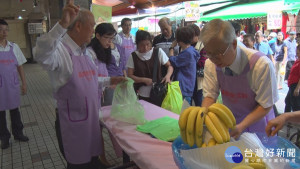 蘆洲農會「搶救蕉農大作戰」　民眾瘋狂搶購