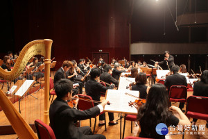 春之聲管弦樂團帶來「浪漫、感恩-創團20周年音樂會」。