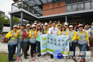 桃園市長鄭文燦前往老街溪河川教育中心，出席「老街溪重陽淨溪活動」。