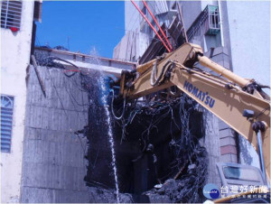 工務局拆除違章建築。（圖／高雄市政府工務局提供）