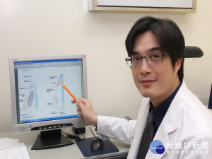 醫師指著鼻病會精神不佳。林重鎣攝