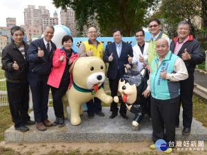 桃園市長鄭文燦出席「2017寵物親子嘉年華」活動。