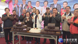 李翁月娥送愛到九份　開成殿天公廟健檢+慶生