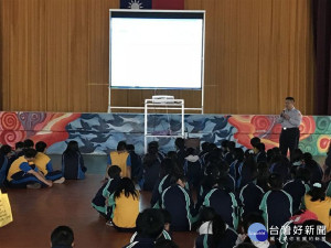 防制毒品入侵校園　屏警前進新園國中宣導反毒及交通安全