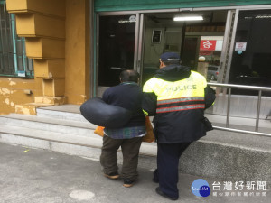 騎車帶睡袋。林重鎣攝