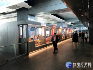 高鐵台中站市集開幕。林重鎣攝