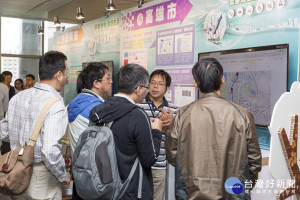 智慧城鄉研討會分享智慧城市的推行成果。（圖／記者郭文君攝）