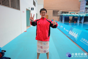 建中一日三破紀錄，洪潔瑜、候柏宇笑傲台北市中運