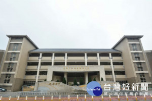 過嶺國中「新設校第四期工程─新建學生活動中心」。