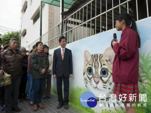 
大甲區順天國中環校步道暨花博彩繪，在市議員吳敏濟協助爭取市府及國際扶輪社3461地區7社聯合贊助，二十六日舉行竣工啟用典禮。（記者陳榮昌攝）