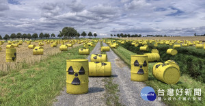 對於核能發電所產生的核廢料最終處置議題，原能會表示已要求台電公司積極推動核廢料處置計畫與集中貯存替代方案，以徹底解決核廢料問題。（圖／Pixabay）