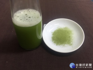 茶菁粉產品以小包裝為主，可直接沖泡或添加於果汁、牛奶當中飲用，冷熱飲皆適宜。