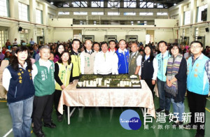 桃園市長鄭文燦，出席「桃園市南崁都市計畫區公二公園擴建工程地方說明會」。

