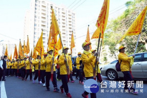 桃園市長鄭文燦前往平鎮區三崇宮，出席「大北勢庄十二里平安祈福遶境」活動，

