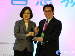 戶政APP提高戶政申辦效率，總統親自頒獎肯定。（圖/記者許凱涵攝）