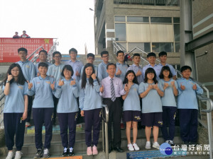 六和高中大學個人申請再創佳績，通過第一階段共計354校系（人次），平均每人申請通過三個校系。