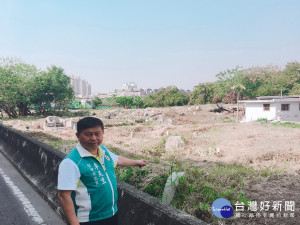 大里第二公墓在市議員李天生爭取下要遷葬。林重鎣攝