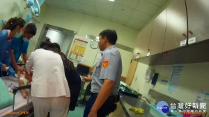 女童玩耍不慎從樓梯跌落受傷　警車化身救護車協助送醫