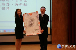 南開科大黃偉博熱心幫助台灣旅客返家受表揚。