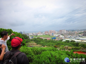從國定大坌坑遺址遠眺出海口。（圖／十三行博物館提供）
