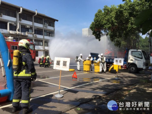 圖說：台中市環保局在東海大學舉行107年度台中市毒性化學物質災害防救演練。（圖/台中市政府）