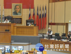 雲林縣政府顧及公共環境衛生，配合雲林縣議會提案修正「雲林縣新設畜牧場自治條例」第5條順利三讀通過。