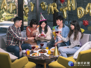 台南大員皇冠假日酒店慶生趣，壽星揪團同享85折。
