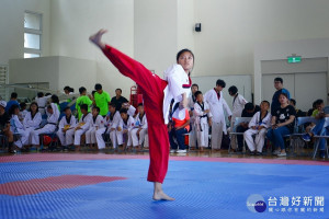 苗栗縣長盃跆拳道錦標賽　200位選手切磋武技