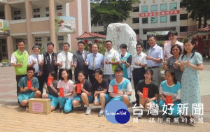 北港高中職業類科繁星上榜9人，其中4人錄取國立科大，普科申請入學上榜共52人，其中6人錄取國立大學，成績亮眼。（記者陳昭宗拍攝）