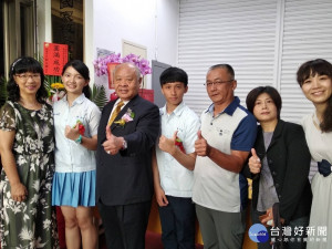 陳俊宏克服病魔，並於統測考取72級分佳績。