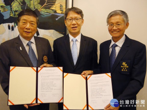 在副市長葉惠青見證下，由綠產聯盟與泰國台灣商會聯合總會共同簽署合作備忘錄。（圖／經發局提供）