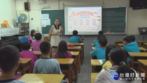 擔憂母語失傳　李芳宴力挽狂瀾教閩南語