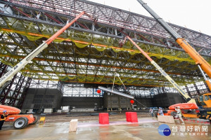 臺灣飛機維修公司新二機棚廠興建工程上樑典禮。 
