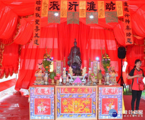 全台唯一屈原後裔聚落　端午祭拜屈原銅像祭典超罕見