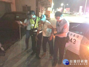 男子不勝酒力醉倒路邊　警善用人臉辨識系統護送返家