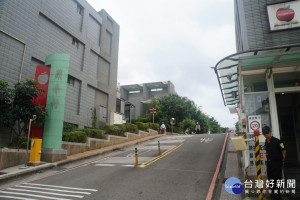 桃園市楊梅區蘋果村社區瀝青鋪面改善工程開工。
