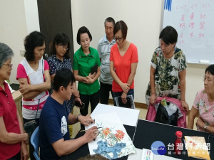 屯區藝文學堂開始報名。林重鎣攝