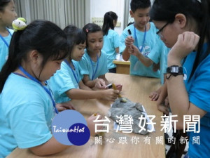 成大博物館小小館員體驗營歡度暑假。