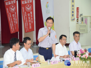 檢警首長和民眾座談。林重鎣攝