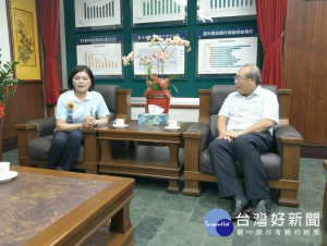 立委張麗善與斗六市長謝淑亞、雲林縣議會國民黨團書記長李明哲、誠信聯盟發言人黃文祥等，拜會雲林地檢署檢察長鄭鑫宏，重申司法中立。