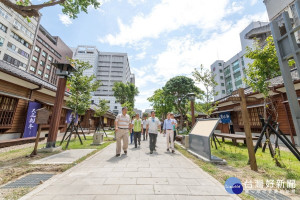 桃園市長鄭文燦視察「桃園77藝文町」。