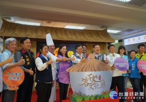  市長與各位貴賓共同宣布「2018桃園客家文化節」正式起跑