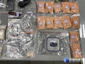 警方查獲一級毒品海洛因、二級毒品安非他命、三級毒品一粒眠約6,000顆、毒梅片47粒。