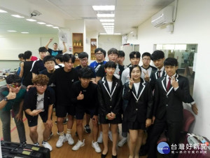 韓國昌寧高校訪成功工商  數學創意教學觀摩好玩