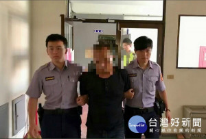 警方透過監視器畫面掌握犯嫌，循線將其逮捕，呼籲民眾小心隨身財物。