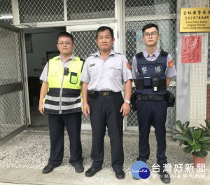 下崙警方及時阻止退休老翁遭詐騙集團騙取財物，獲社區民眾高度肯定。（記者陳昭宗拍攝）